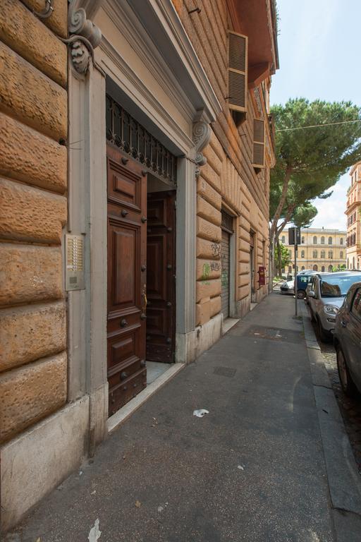 Colosseum Corner Рим Экстерьер фото