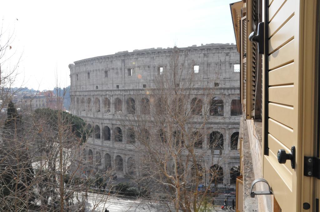 Colosseum Corner Рим Экстерьер фото